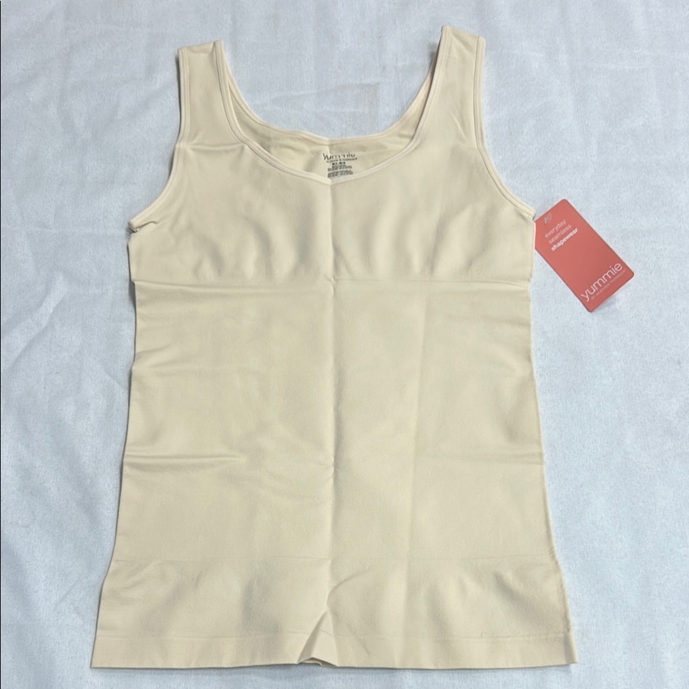 NWT! Yummie Everyday Seamless Shapewear Nude